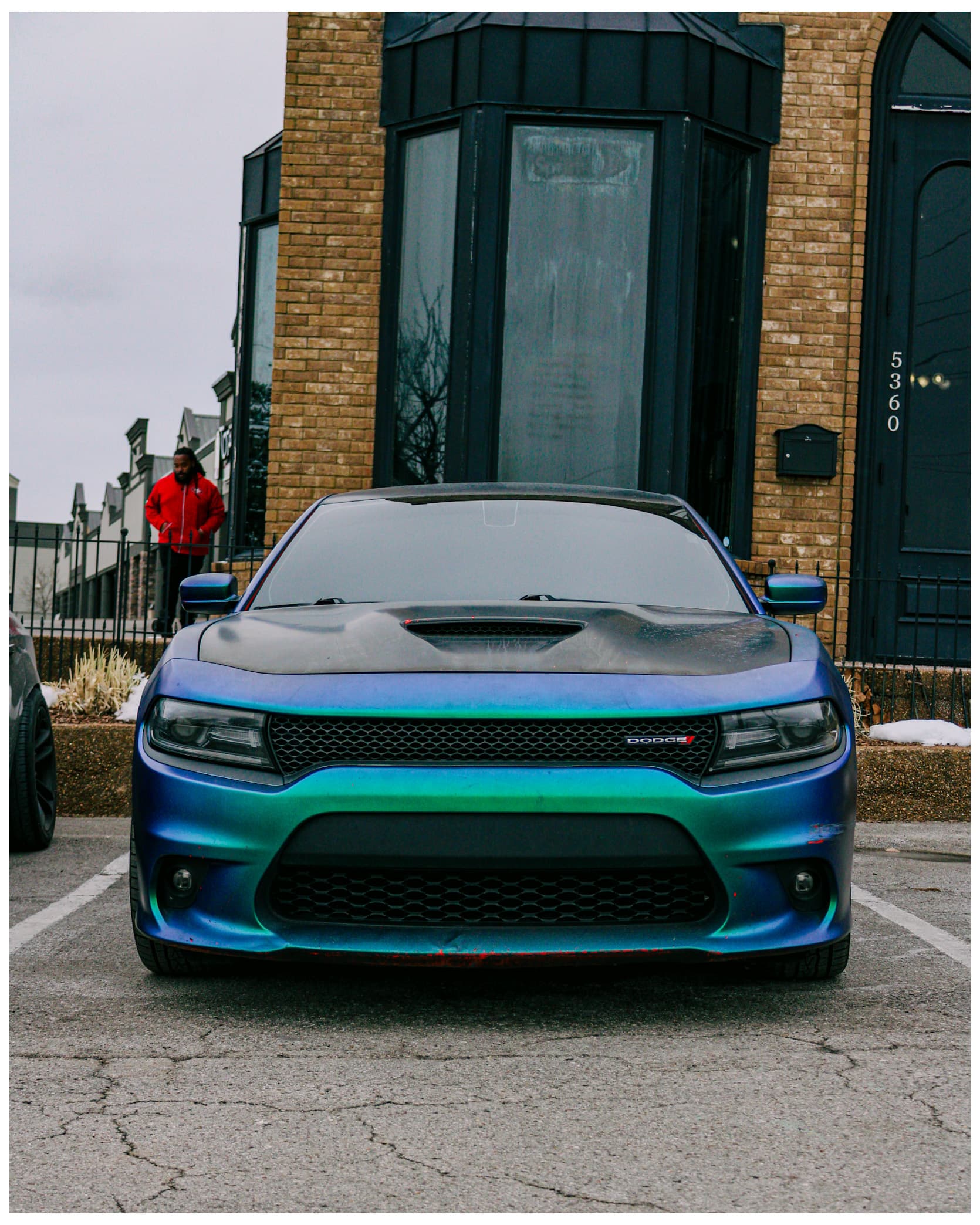 Chameleon Charger with person in red jacket